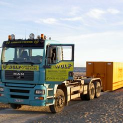 Tradition ist bewahrter Fortschritt, Fortschritt ist weitergeführte Tradition. - Wulf Container, Entsorgung und Abbruch Lübeck